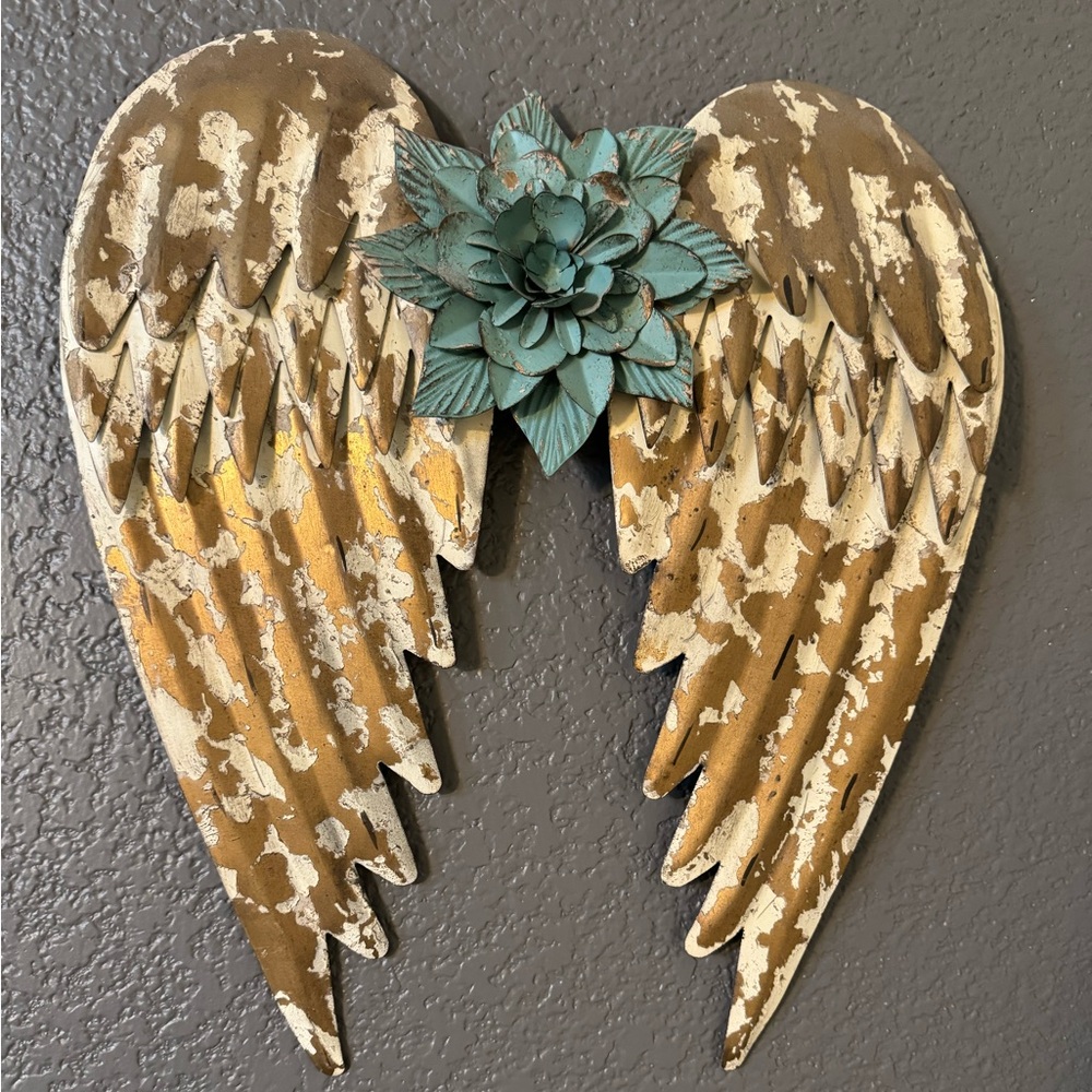 Tin angel wings